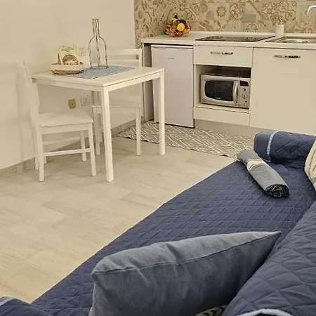 Monolocale A Due Passi Dal Mare 올비아